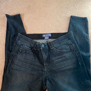 Democracy Absolution size 14